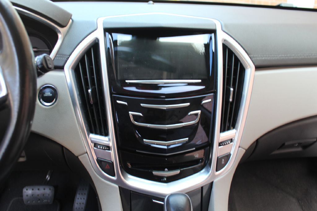 2014 Cadillac SRX Image 17