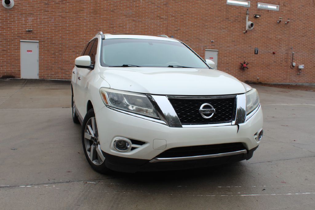 2015 Nissan Pathfinder Image 1