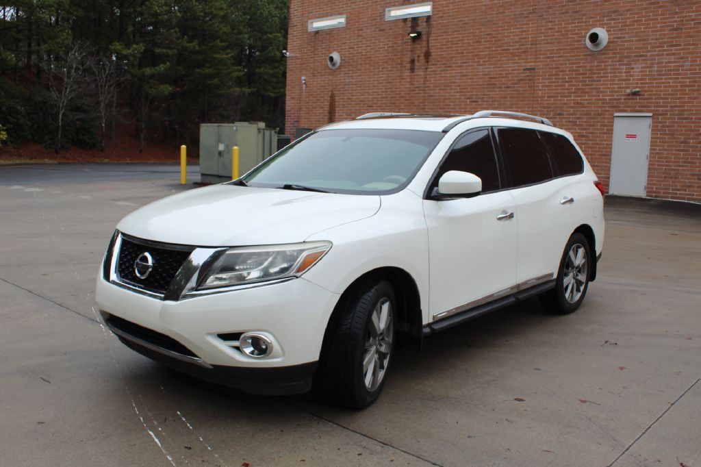 2015 Nissan Pathfinder Image 2