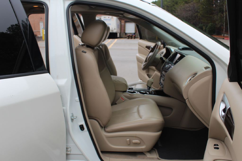 2015 Nissan Pathfinder Image 7
