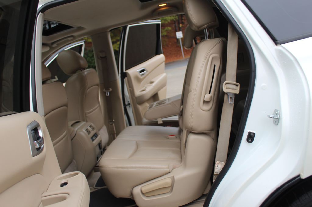 2015 Nissan Pathfinder Image 9