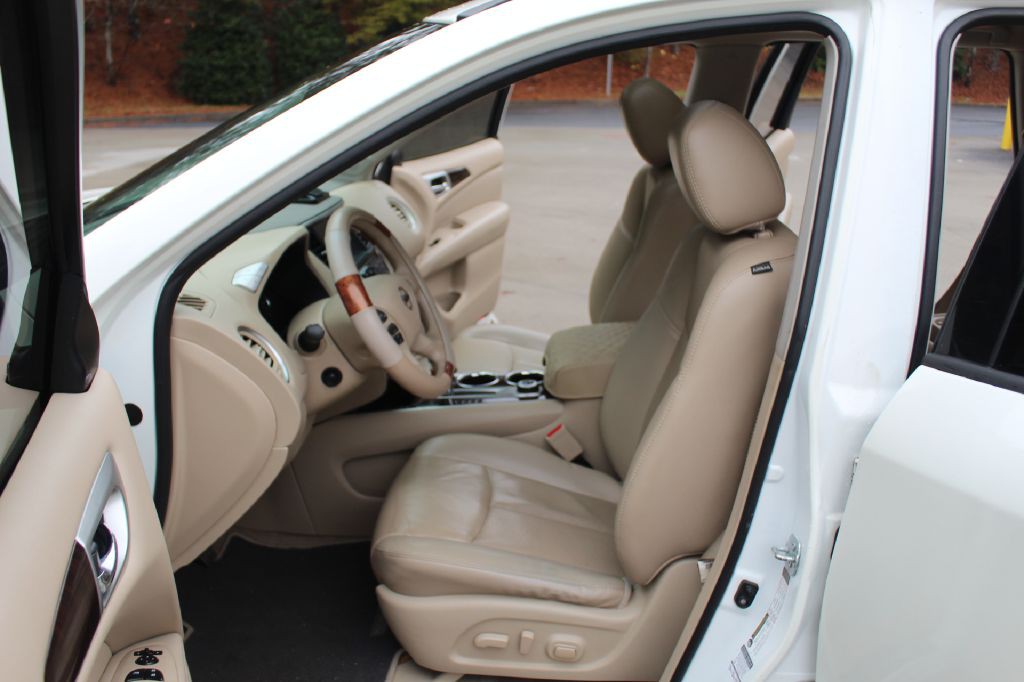 2015 Nissan Pathfinder Image 10