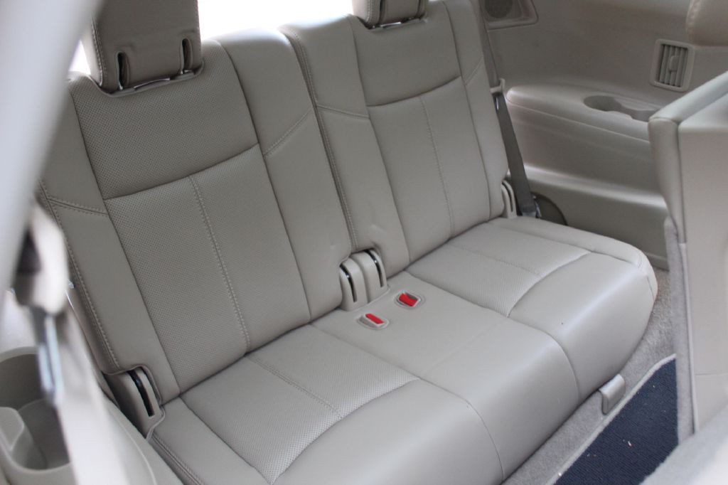 2015 Nissan Pathfinder Image 13