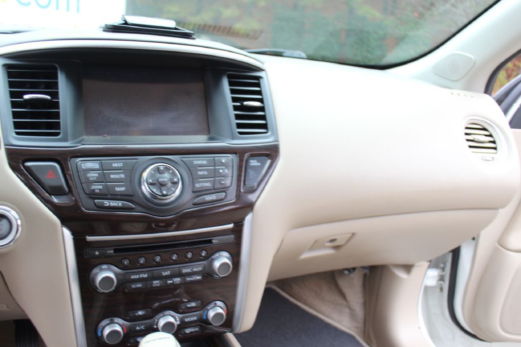2015 Nissan Pathfinder Image 20