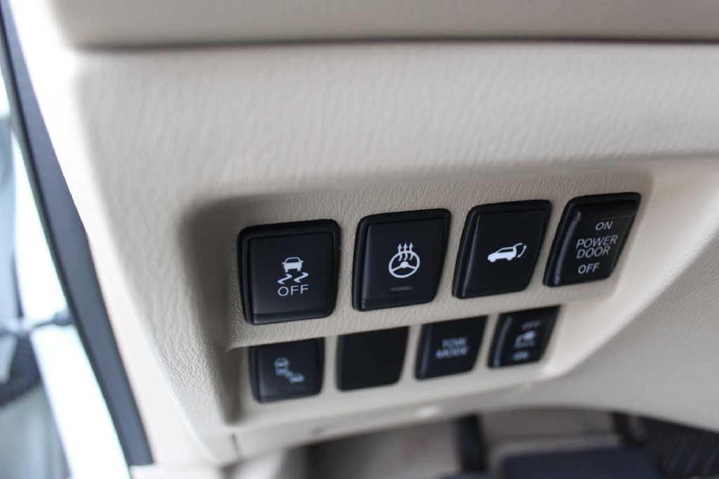 2015 Nissan Pathfinder Image 23