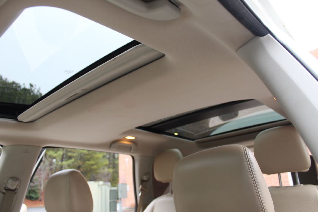 2015 Nissan Pathfinder Image 24