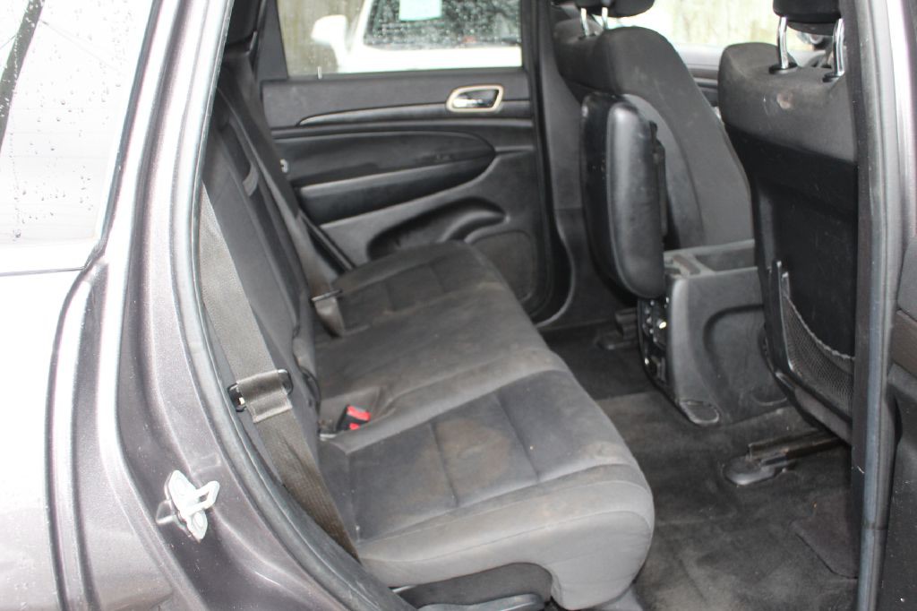 2015 Nissan Pathfinder Image 30