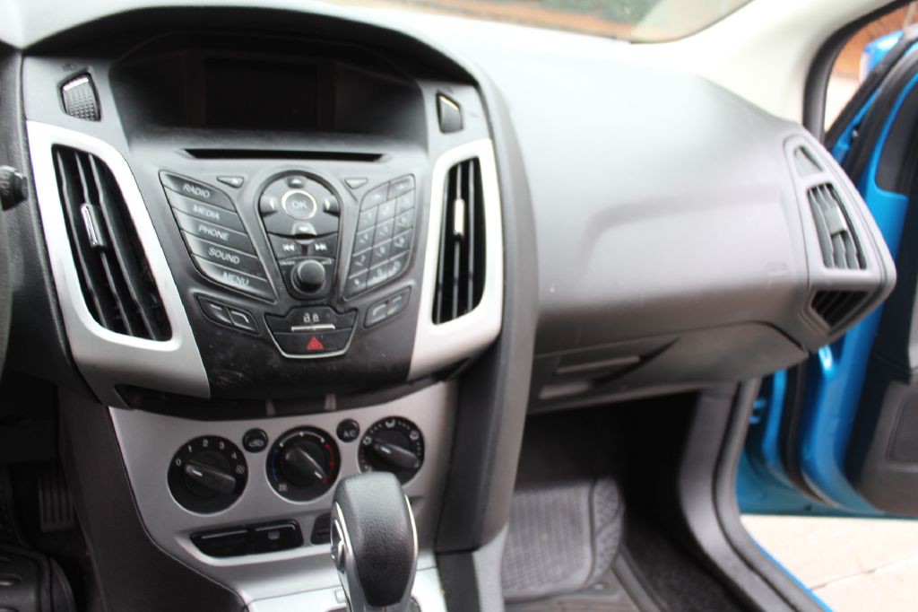 2014 Ford Focus Image 16