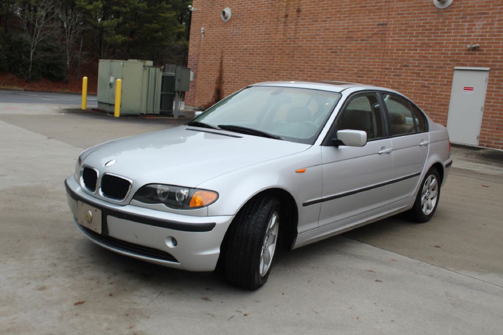 2003 BMW 3 Series Image 2