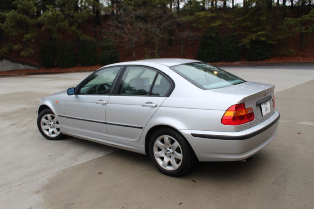 2003 BMW 3 Series Image 3
