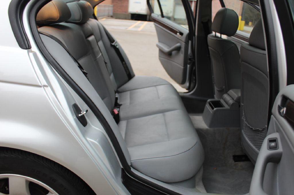 2003 BMW 3 Series Image 8