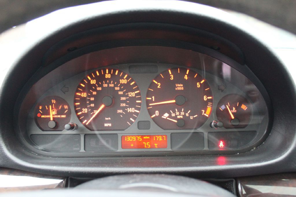 2003 BMW 3 Series Image 26