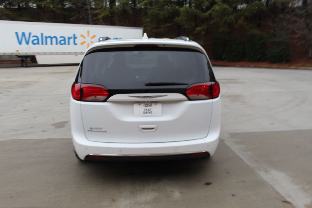 2019 Chrysler Pacifica Image 4