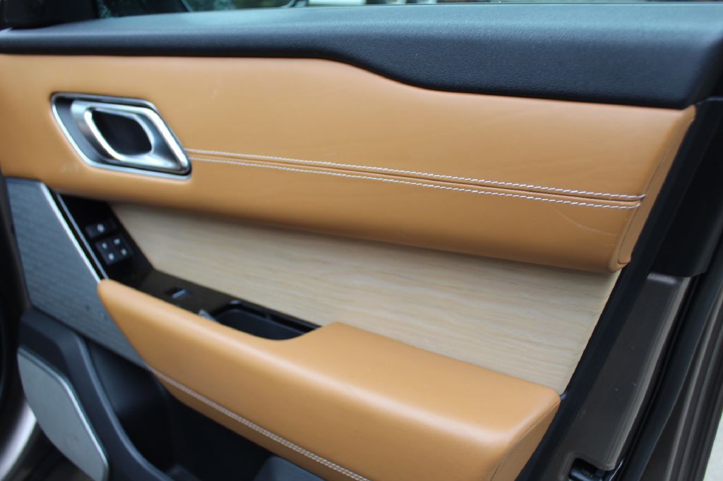 2018 Land Rover Range Rover Image 14