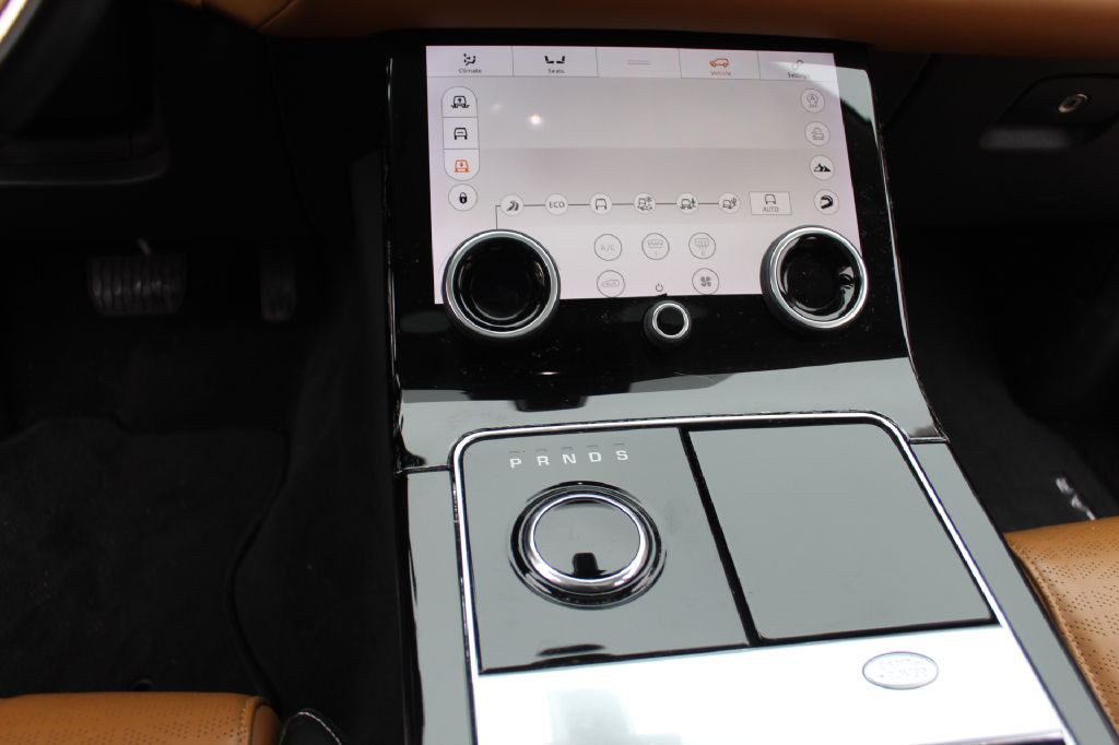 2018 Land Rover Range Rover Image 22