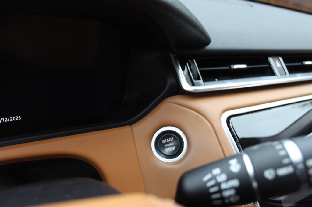 2018 Land Rover Range Rover Image 25