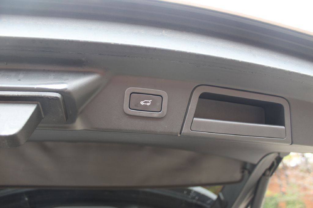 2018 Land Rover Range Rover Image 28