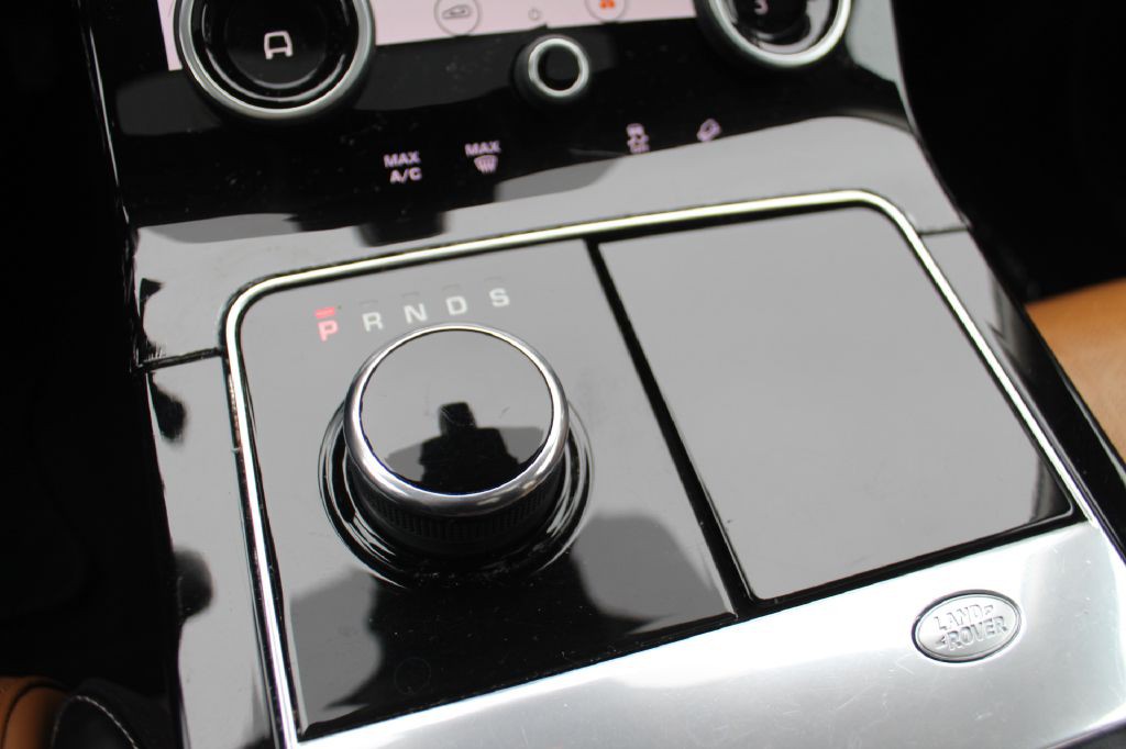 2018 Land Rover Range Rover Image 29