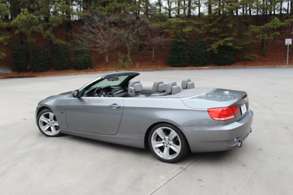 2010 BMW 3 Series Image 9