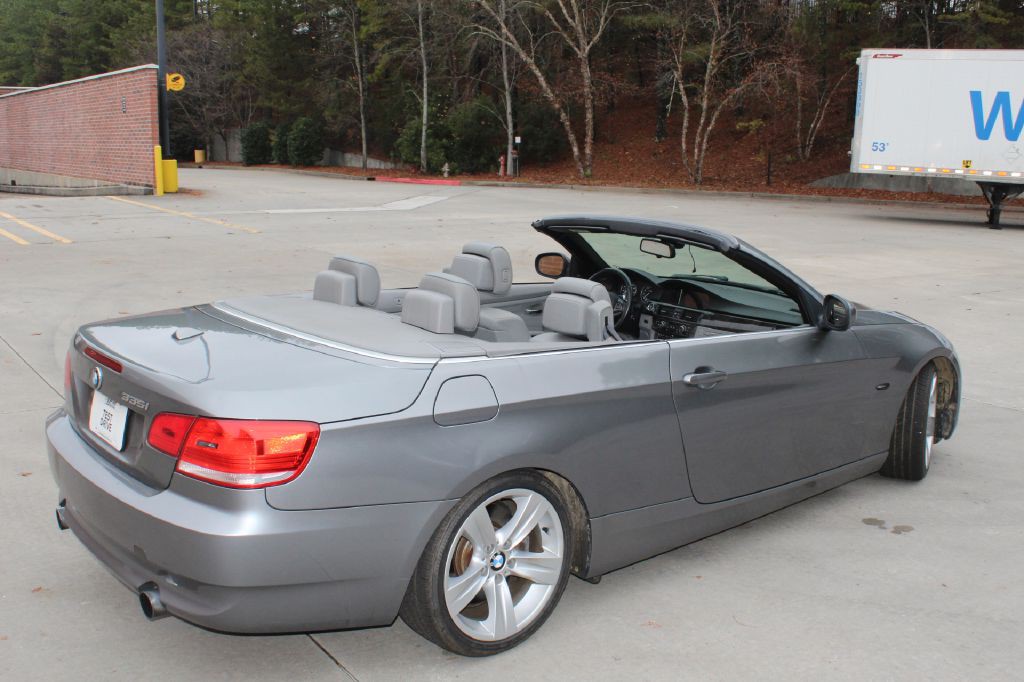 2010 BMW 3 Series Image 11