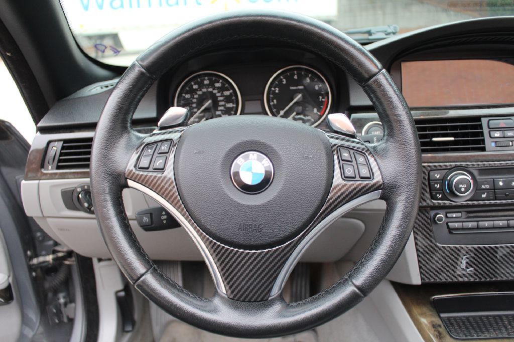 2010 BMW 3 Series Image 20