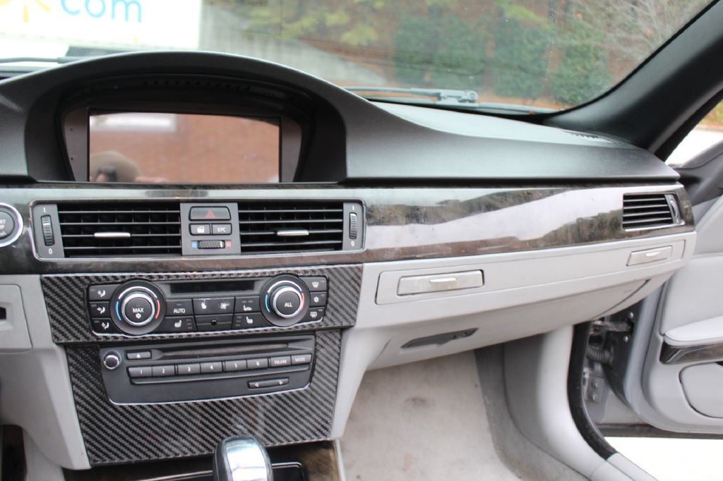 2010 BMW 3 Series Image 22