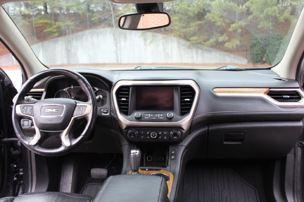 2017 GMC Acadia Image 17