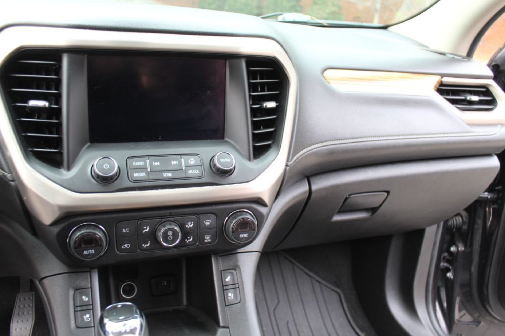 2017 GMC Acadia Image 21