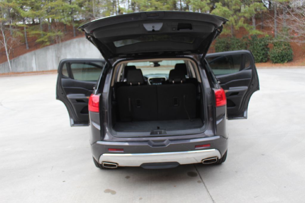 2017 GMC Acadia Image 24