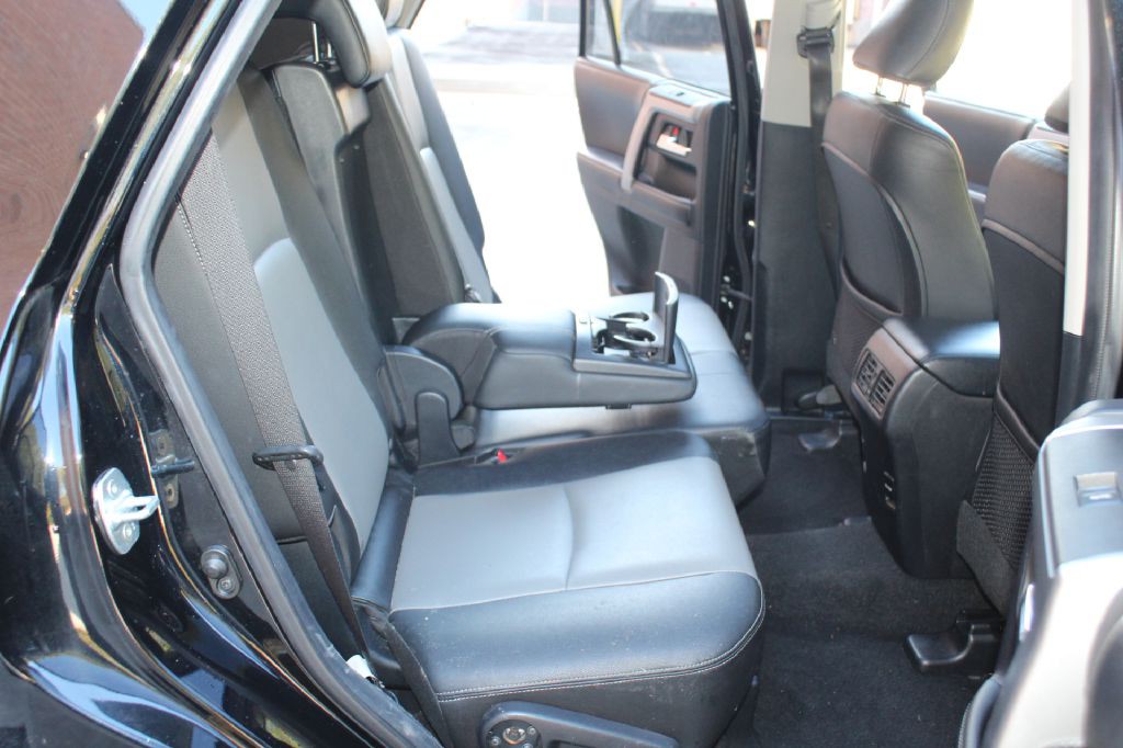 2015 Toyota 4Runner Image 9