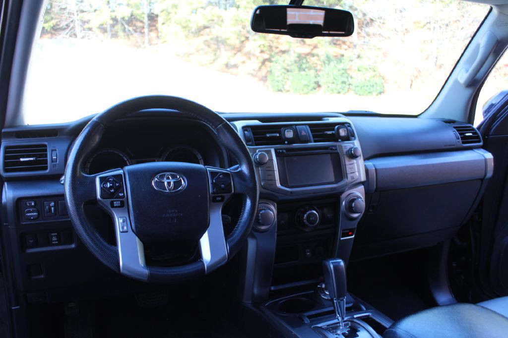 2015 Toyota 4Runner Image 17
