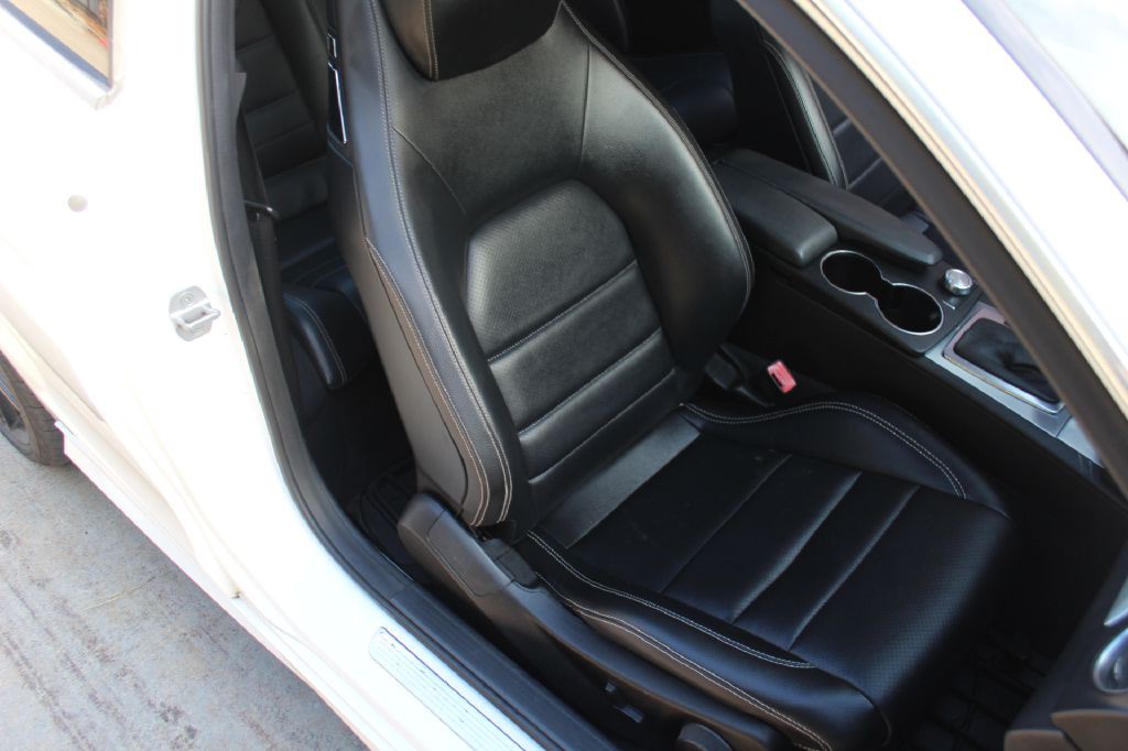 2013 Mercedes-Benz C-Class Image 10