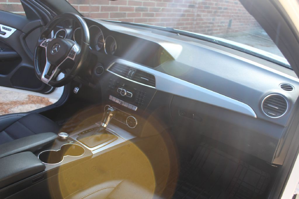 2013 Mercedes-Benz C-Class Image 12