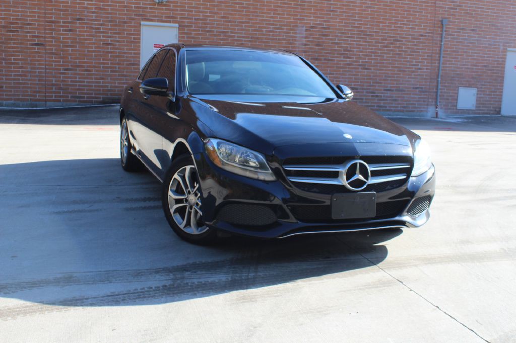 2016 Mercedes-Benz C-Class Image 1