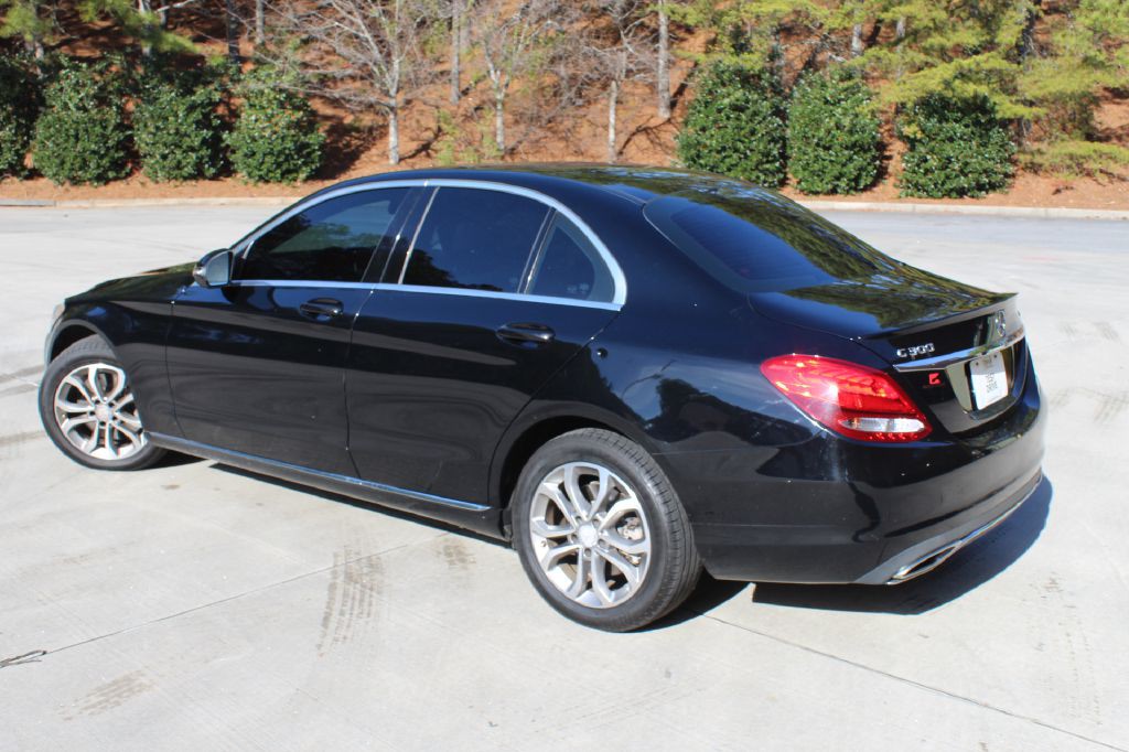 2016 Mercedes-Benz C-Class Image 3