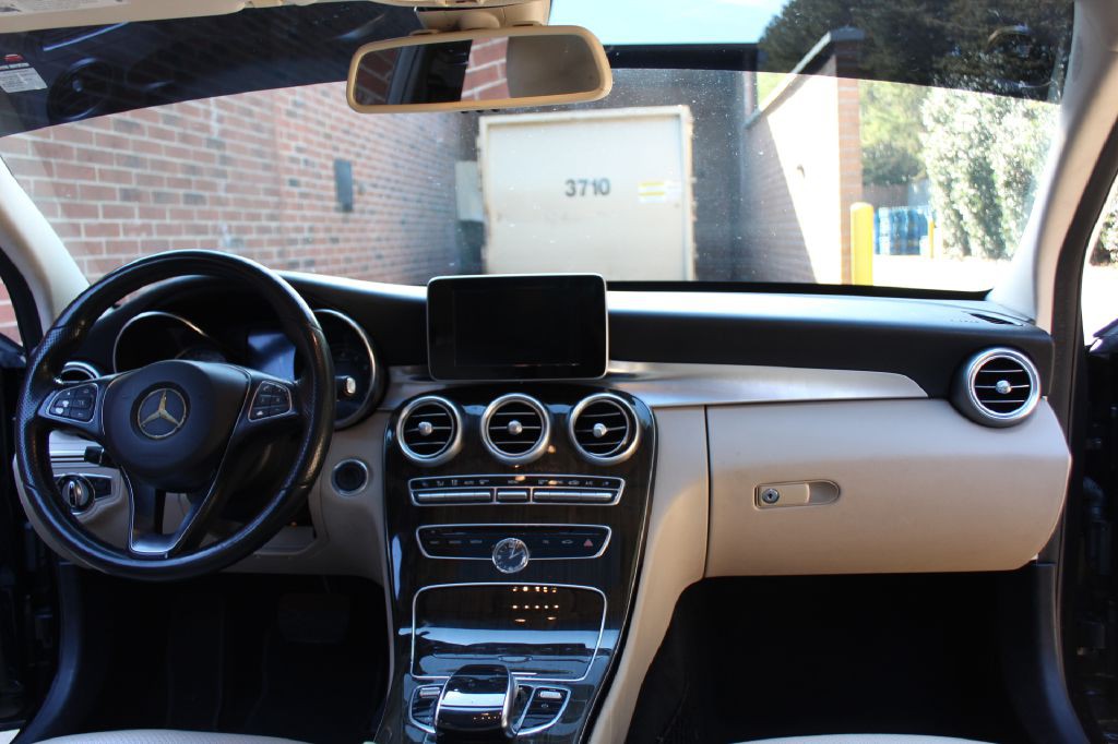 2016 Mercedes-Benz C-Class Image 12