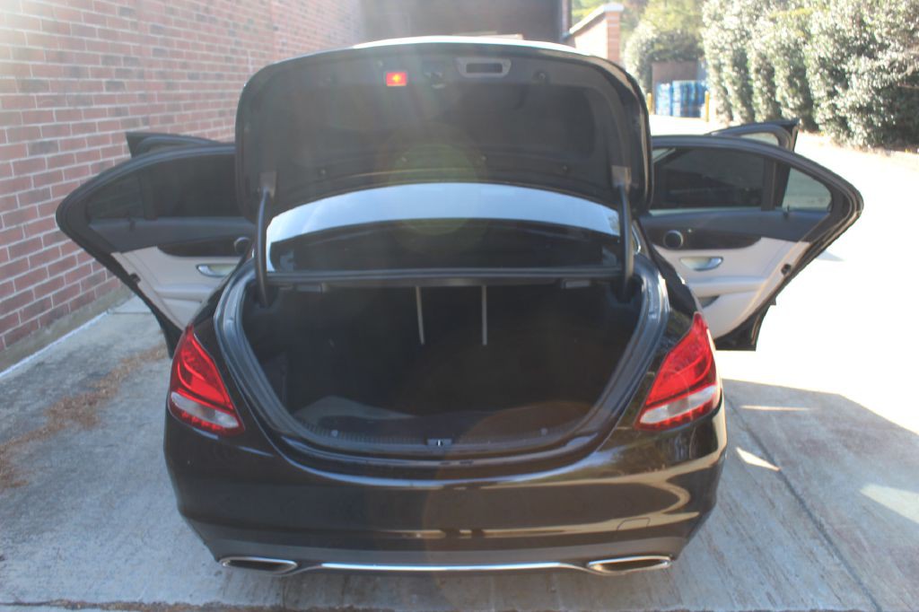 2016 Mercedes-Benz C-Class Image 21