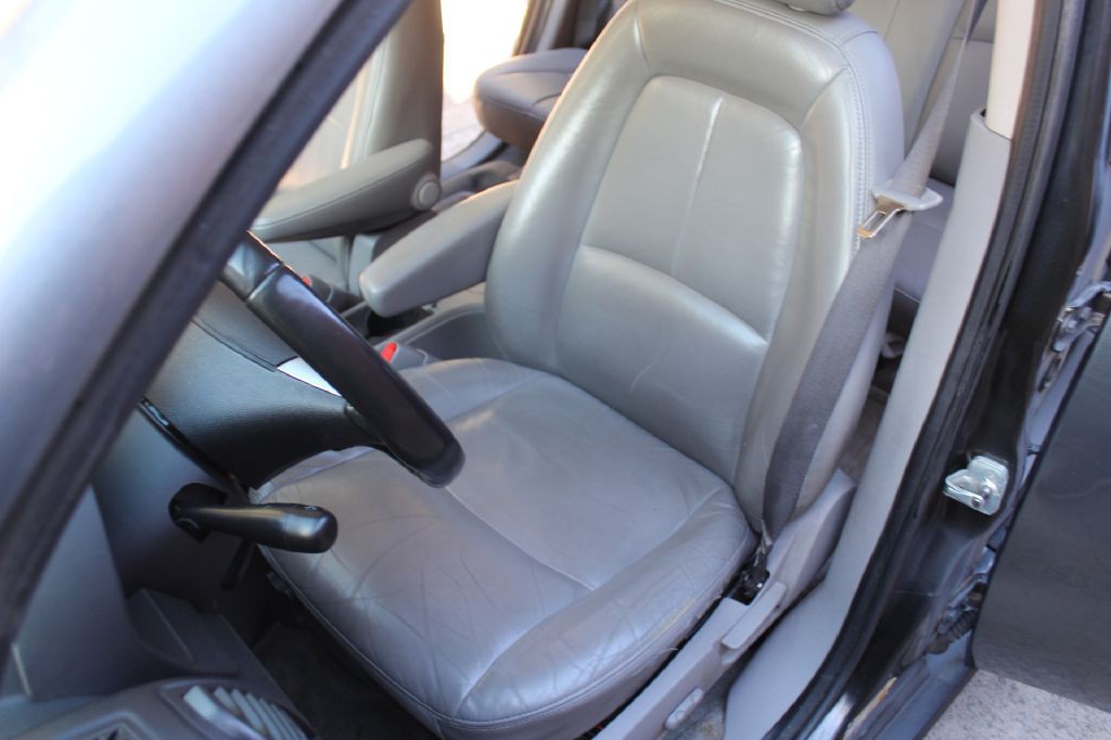 2006 Saturn Vue Image 11