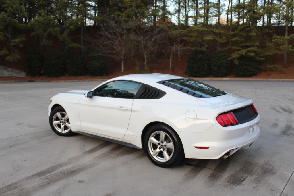 2016 Ford Mustang Image 3