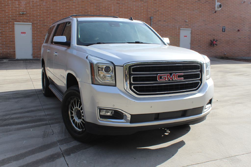 2015 GMC Yukon Image 1