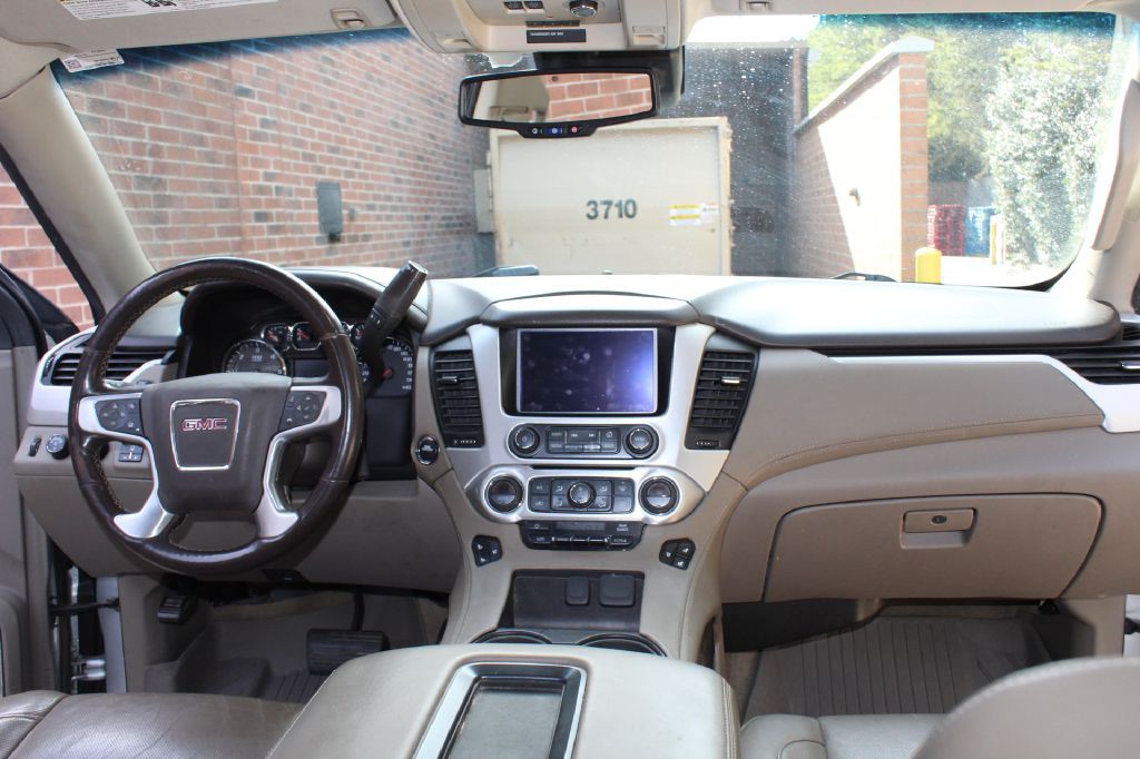 2015 GMC Yukon Image 16