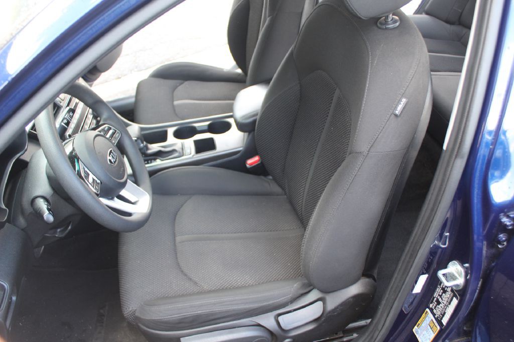 2020 Kia Optima Image 11