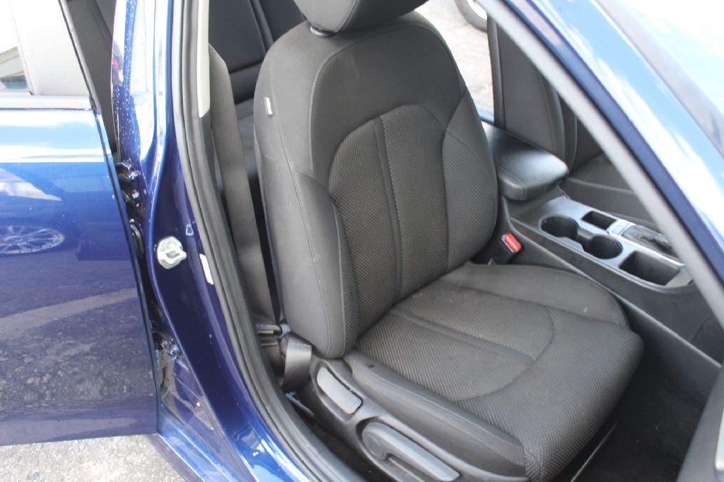 2020 Kia Optima Image 12