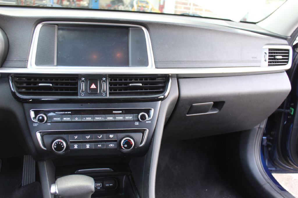 2020 Kia Optima Image 18