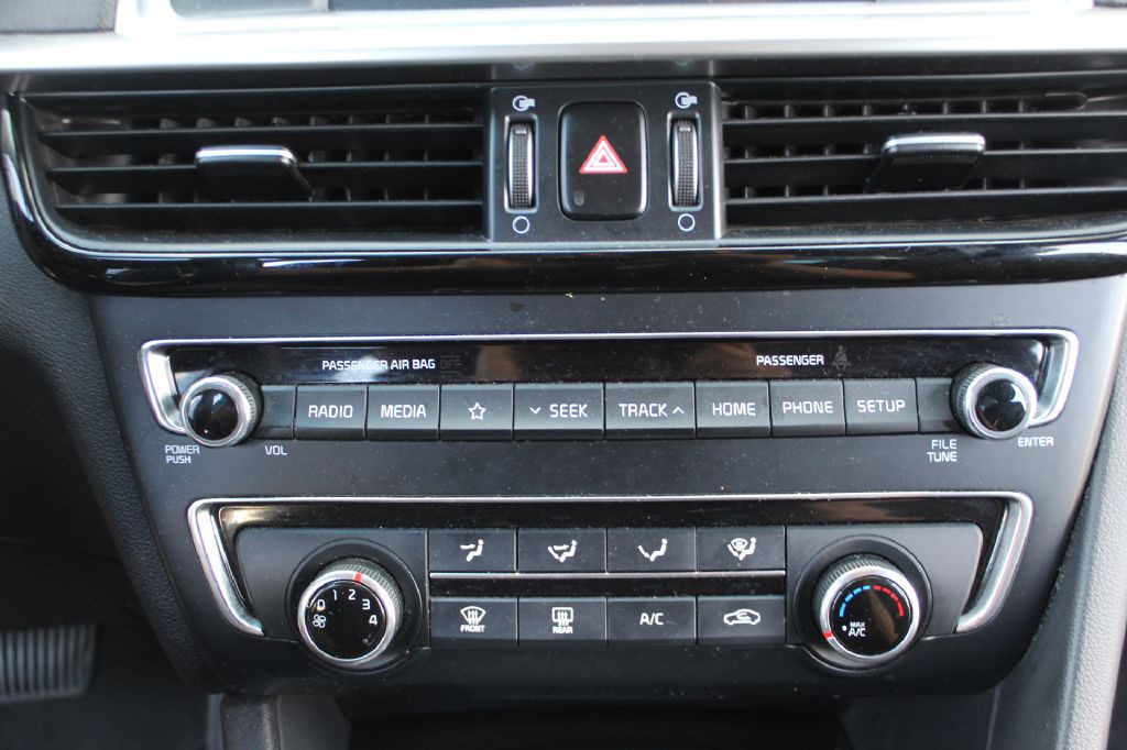 2020 Kia Optima Image 20