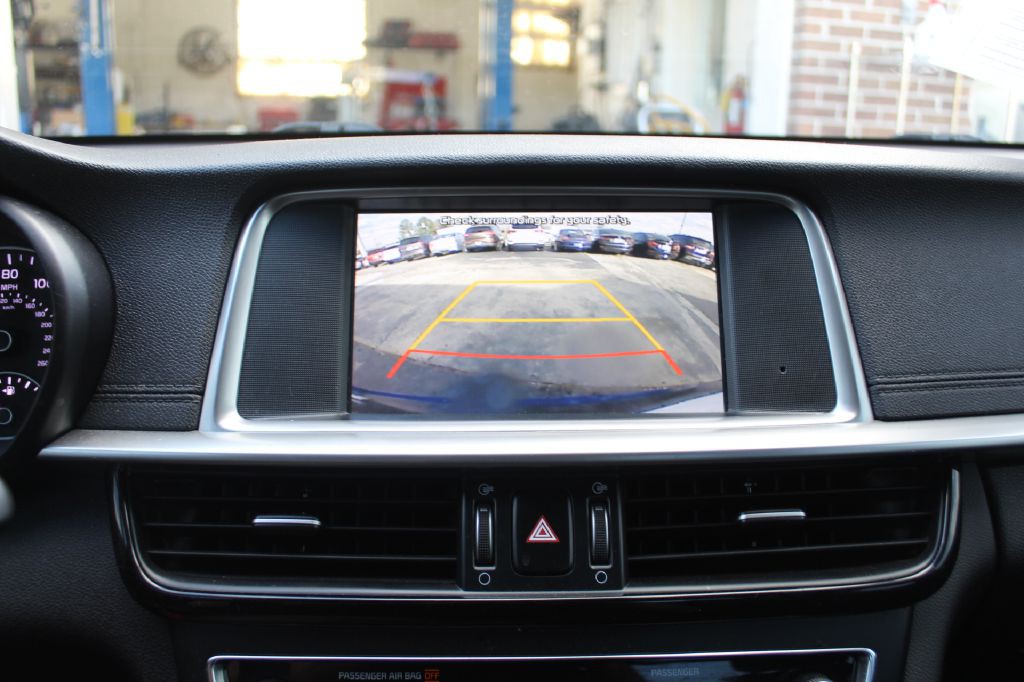 2020 Kia Optima Image 25