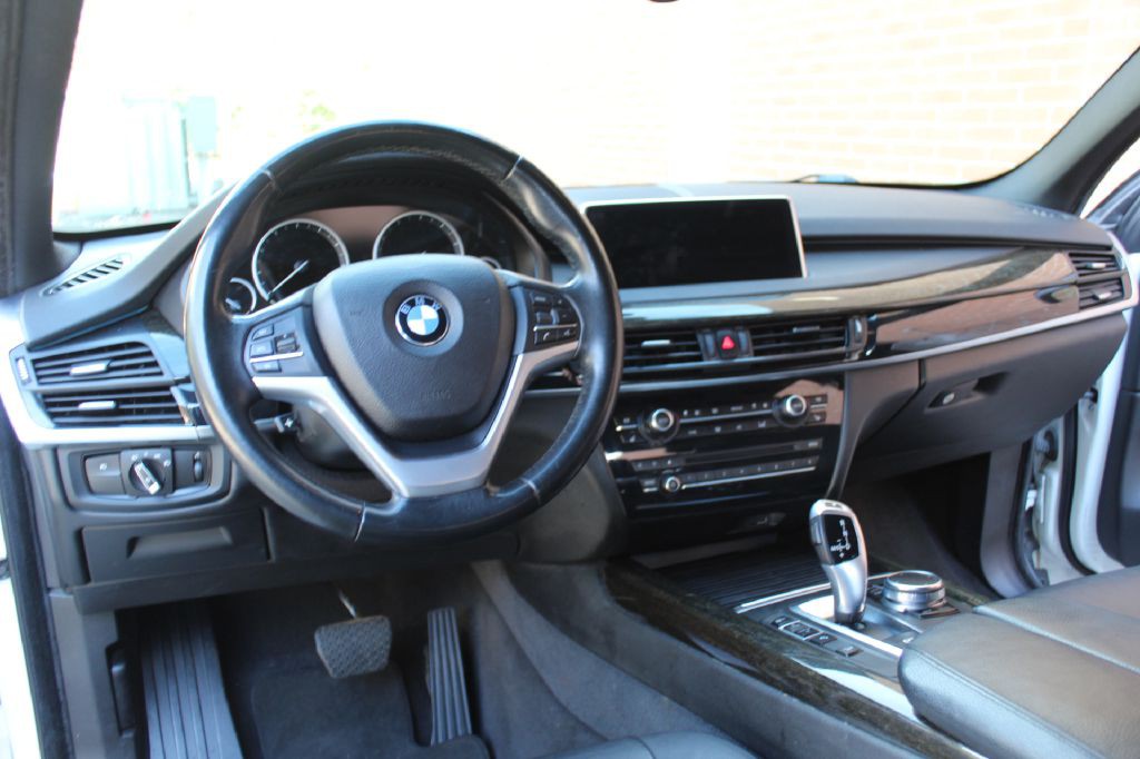 2017 BMW X5 Image 16