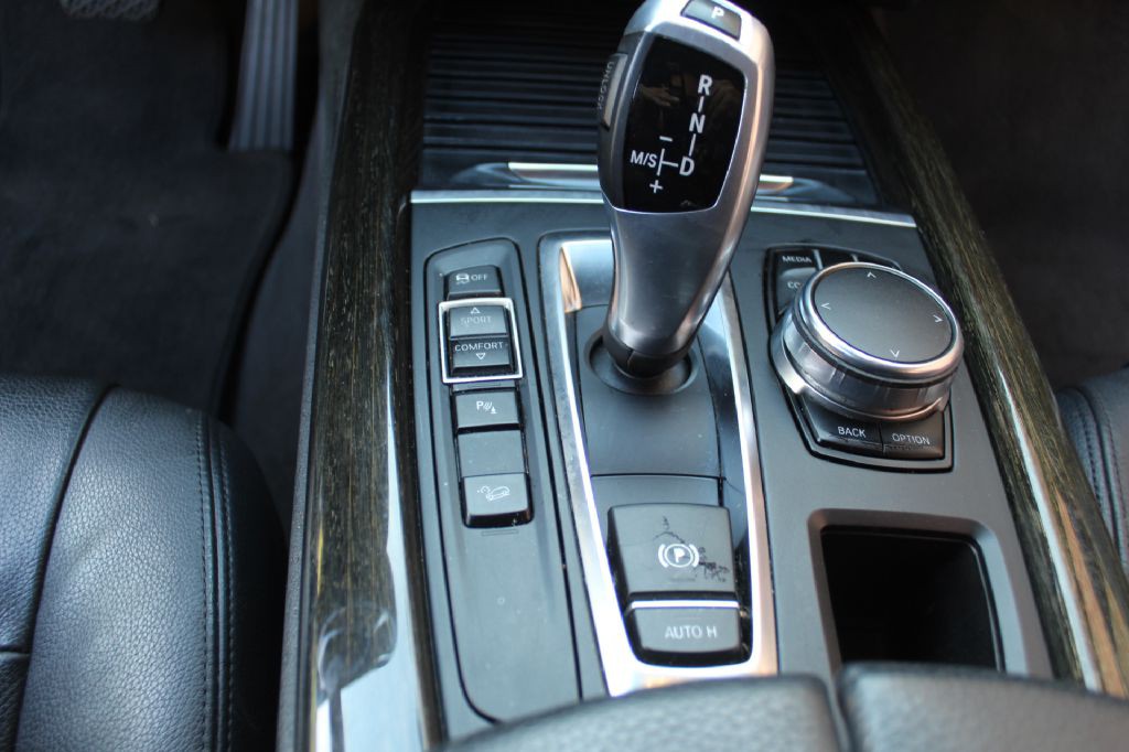 2017 BMW X5 Image 18