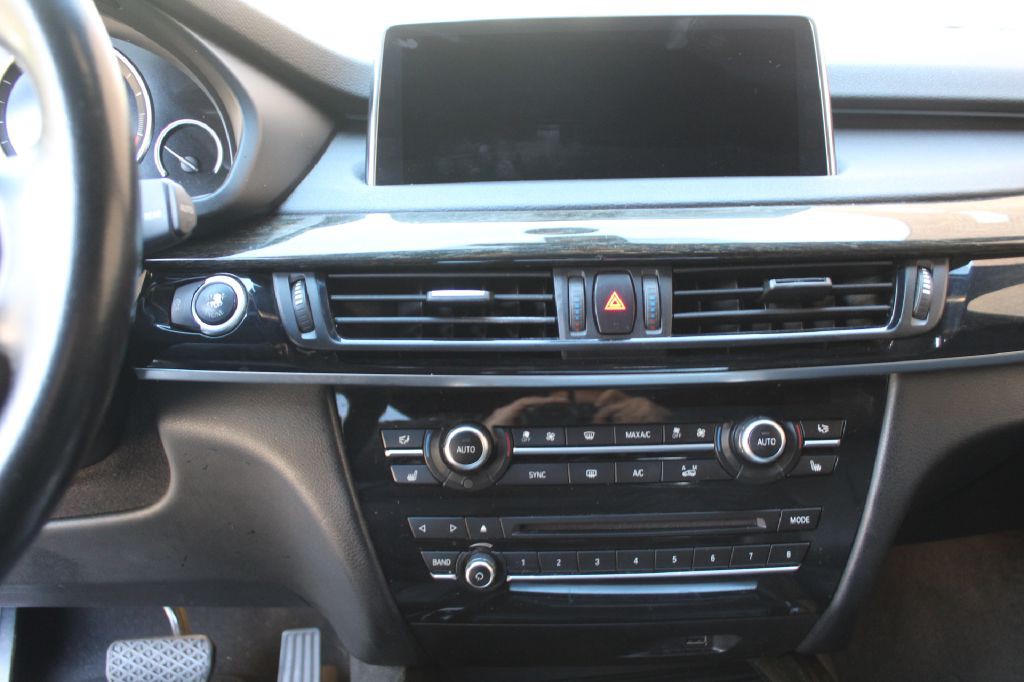 2017 BMW X5 Image 24