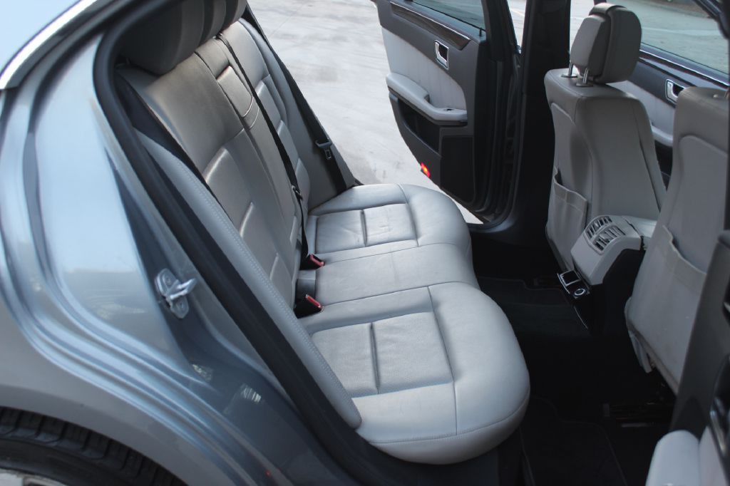 2010 Mercedes-Benz E-Class Image 8